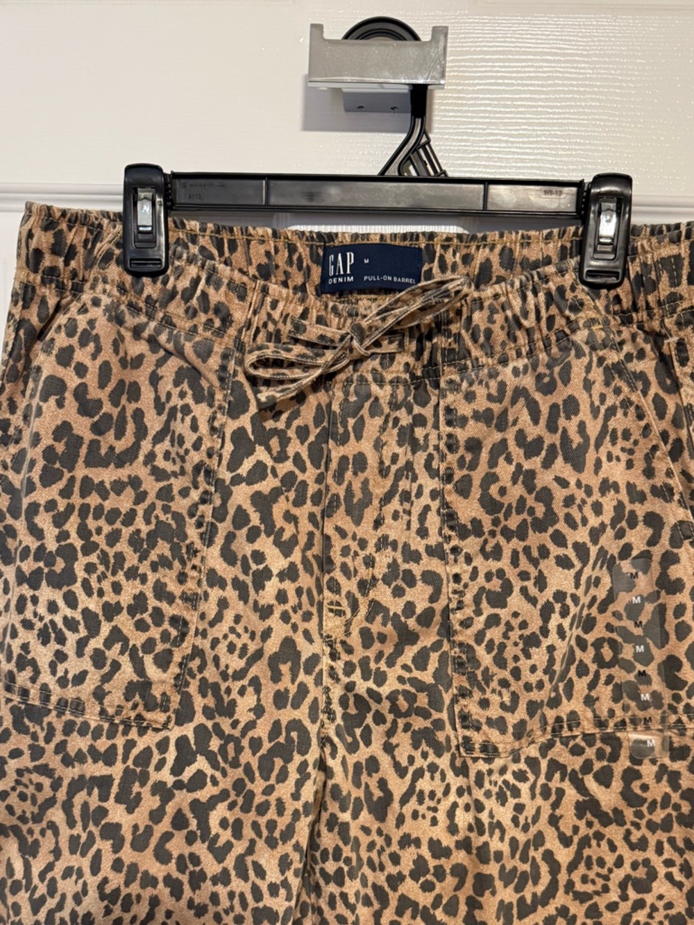 Gap Leopard Print Barrel Jeans - Picture 3 of 5